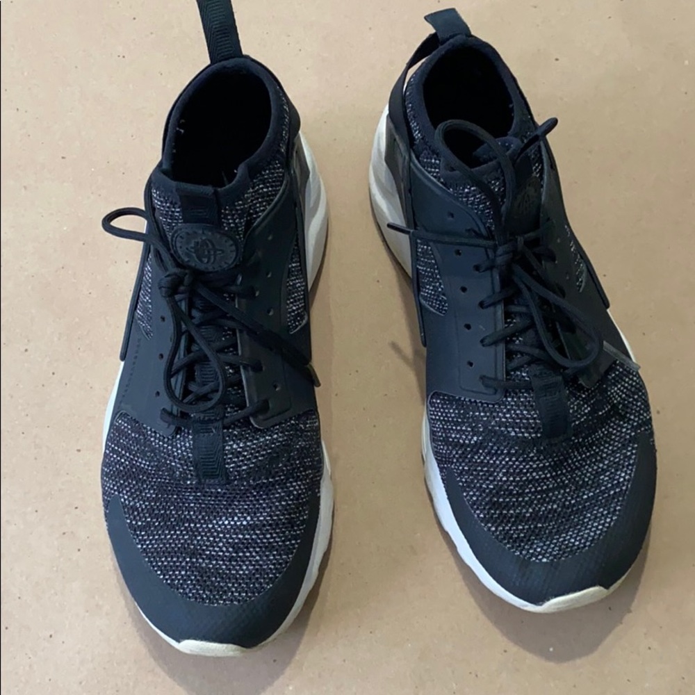 Nike Huarache Sneakers